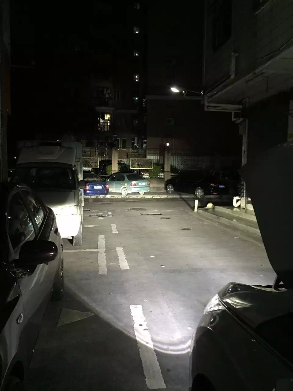 【每日改燈作品】新歐德賽燈光升級海拉5雙光透鏡   深圳光速車改改燈
