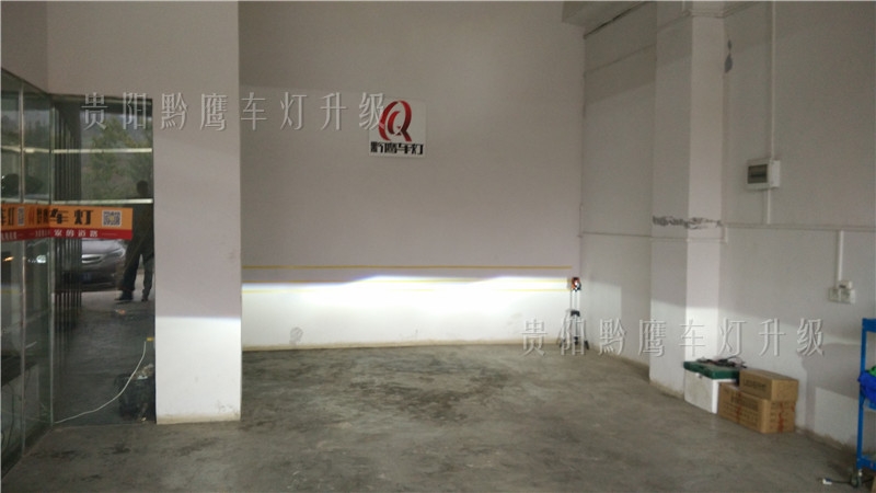 貴陽15款拉羅拉車燈改裝雙光透鏡