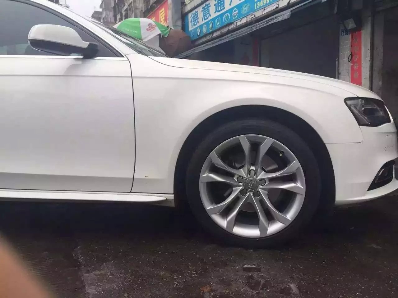 奧迪，換 原裝 18寸 完工！