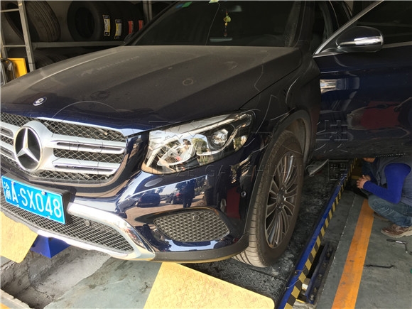 汽車(chē)改裝--奔馳GLC改原裝位踏板