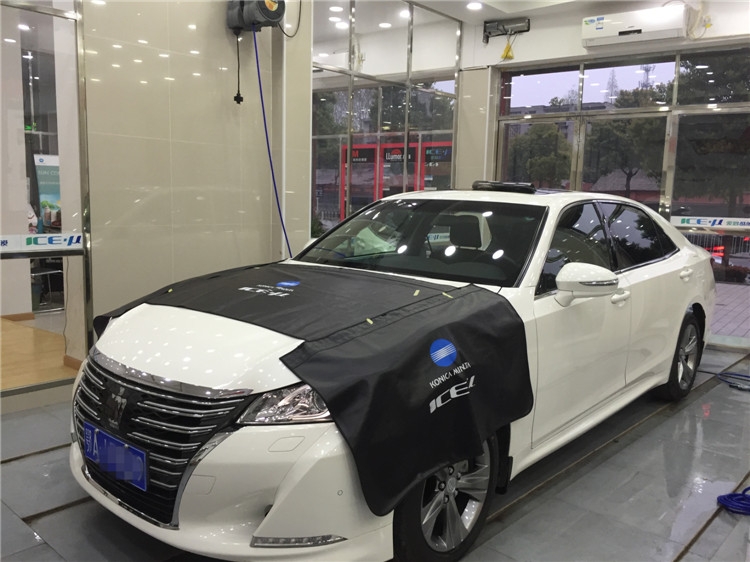 武漢汽車貼膜豐田皇冠全車龍膜玻璃隔熱膜龍膜武漢授權(quán)店四季貼膜武昌南湖店