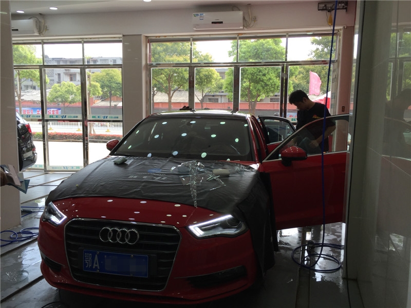 武漢汽車貼膜四季貼膜南湖店奧迪A3全車愛(ài)思酷汽車膜施工案例