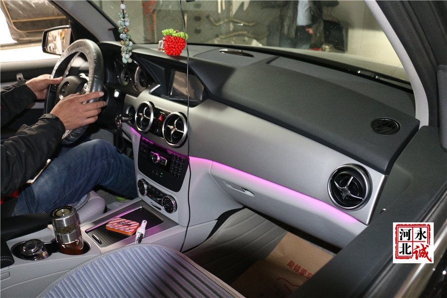 【永誠(chéng)汽車(chē)】石家莊奔馳GLK260升級(jí)原廠電動(dòng)折疊后視鏡，副廠七彩氛圍燈
