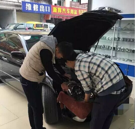 每日改燈作業(yè)：老皇冠燈光改裝海拉6雙光透鏡    深圳光速車(chē)改改燈