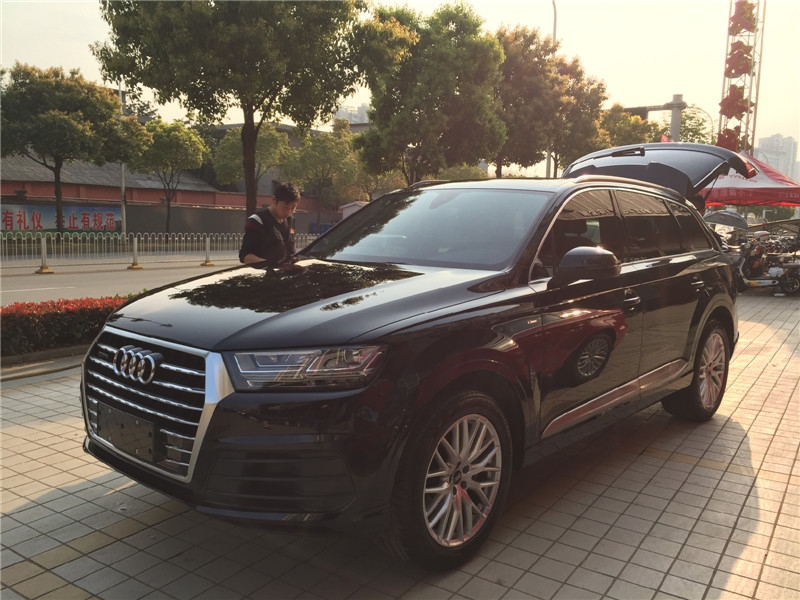 武漢武昌龍膜授權(quán)店汽車貼膜四季貼膜南湖專業(yè)施工店