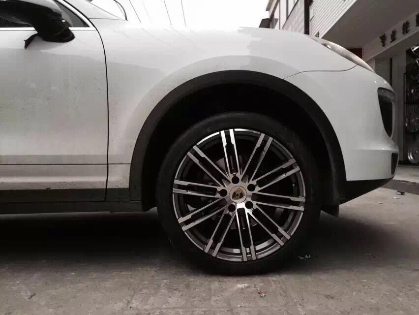 保時(shí)捷卡宴原車19寸升級21寸 鍛造輪轂