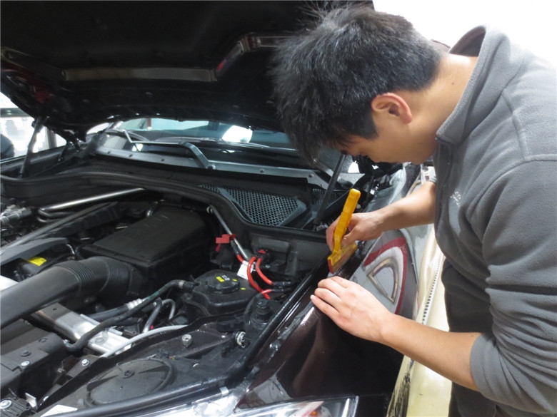 武漢車身貼膜XPEL汽車車漆透明保護(hù)膜武漢四季貼膜武昌南湖店正規(guī)授權(quán)施工連鎖店