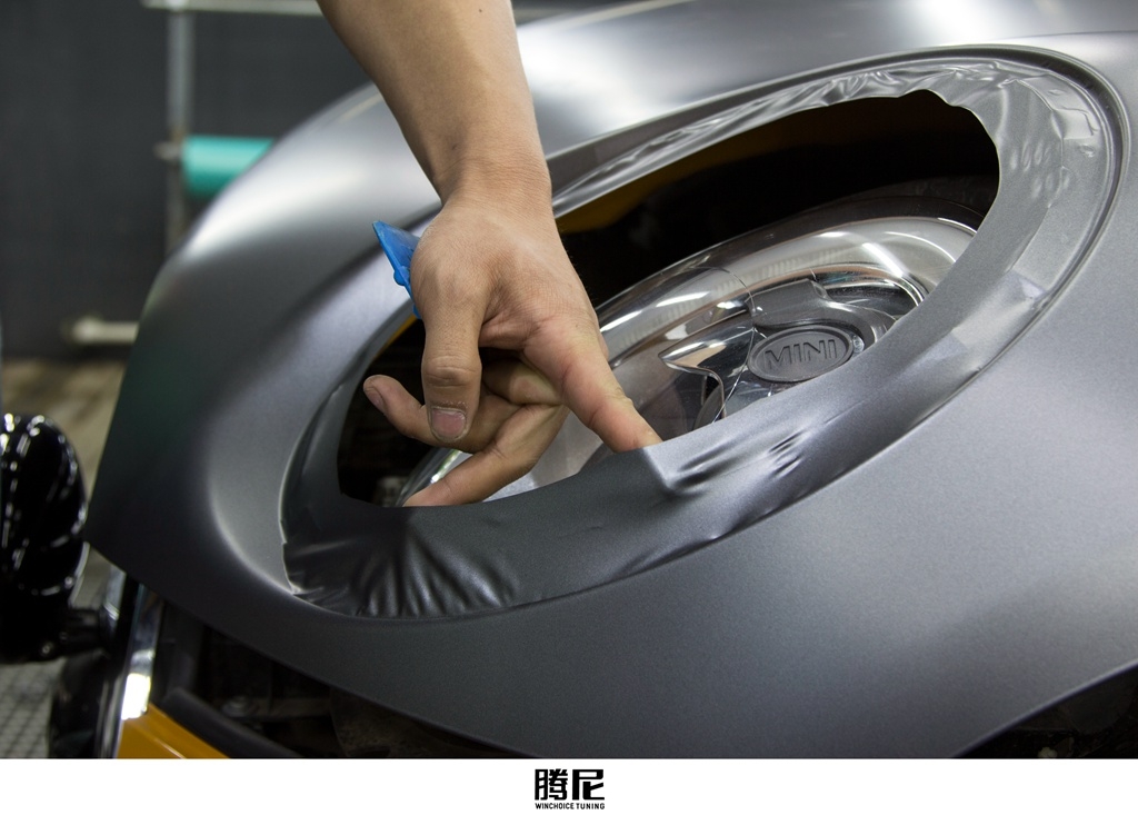 BMW 寶馬 MINI 全車貼膜改色 PWF 電工金屬灰 施工中