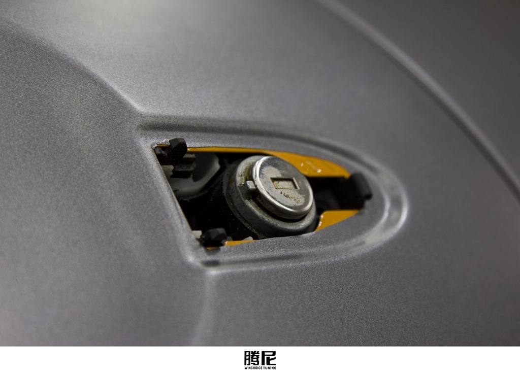 BMW 寶馬 MINI 全車貼膜改色 PWF 電工金屬灰 施工中
