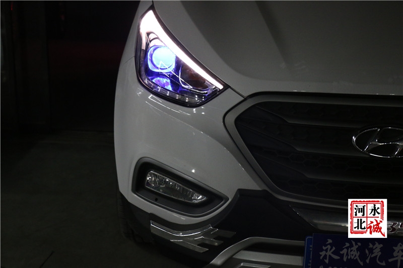 【永誠汽車】石家莊現(xiàn)代ix35改燈，Q5透鏡+巖崎5500K氙氣燈+歐司朗安定