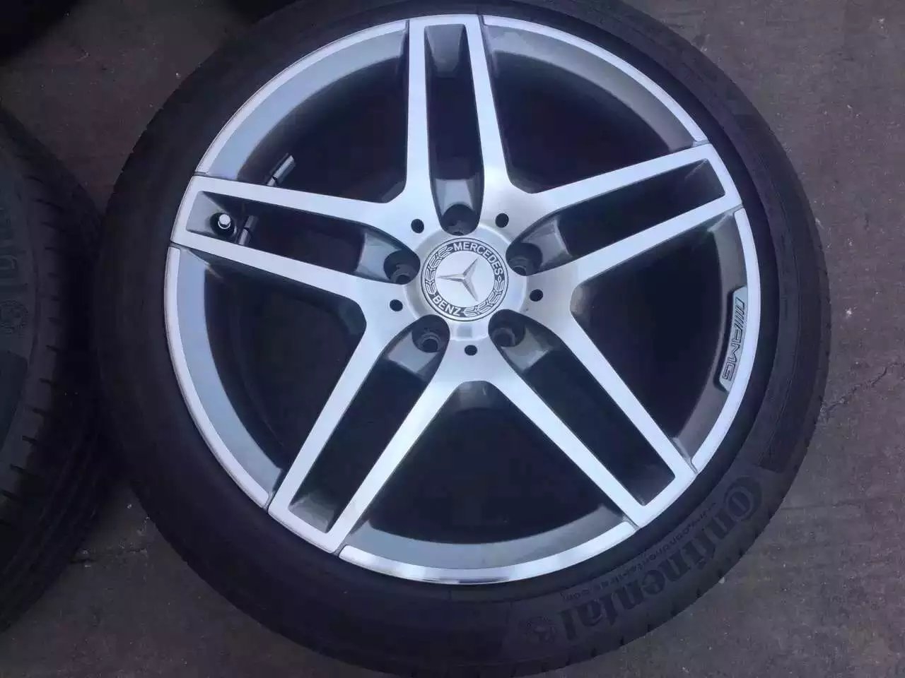 奔馳，裝 原裝 18寸 AMG ，完工