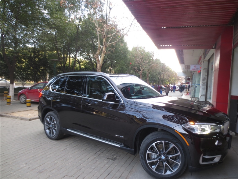 武漢寶馬X5全車艾利車漆透明膜施工/汽車車漆透明膜有什么作用/能用多久/對(duì)車漆有影響嗎