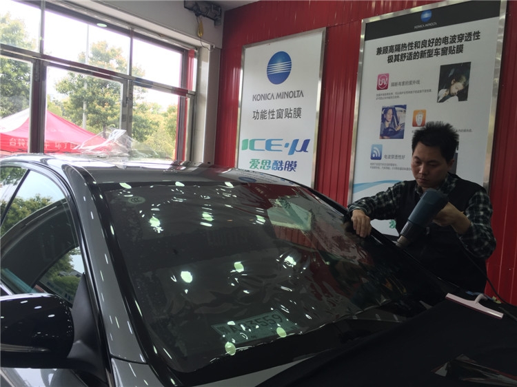 奔馳GL200龍膜AVS70+ATR15施工效果/龍膜武漢正規(guī)授權(quán)店/怎么辨別龍膜真假/龍膜質(zhì)保幾年/武漢四季貼膜武昌南湖店