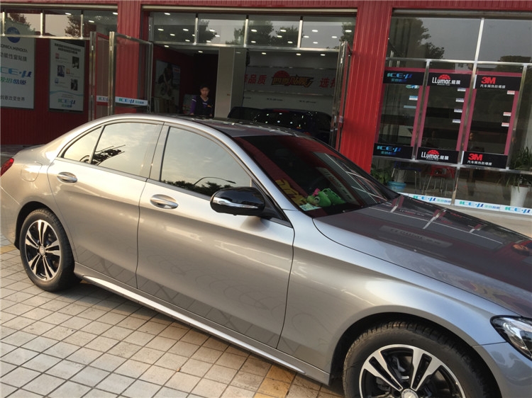 奔馳GL200龍膜AVS70+ATR15施工效果/龍膜武漢正規(guī)授權(quán)店/怎么辨別龍膜真假/龍膜質(zhì)保幾年/武漢四季貼膜武昌南湖店