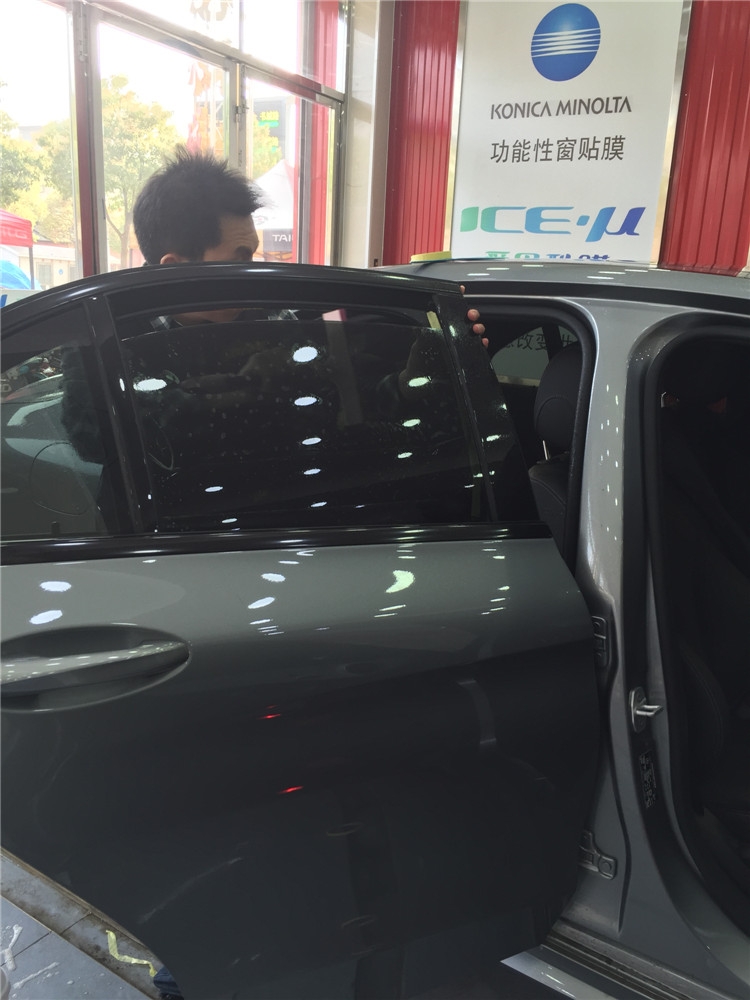 奔馳GL200龍膜AVS70+ATR15施工效果/龍膜武漢正規(guī)授權(quán)店/怎么辨別龍膜真假/龍膜質(zhì)保幾年/武漢四季貼膜武昌南湖店