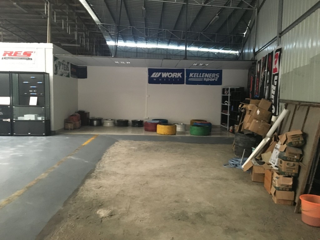 縱天汽配投入的改裝車間正式開始投入應(yīng)用
