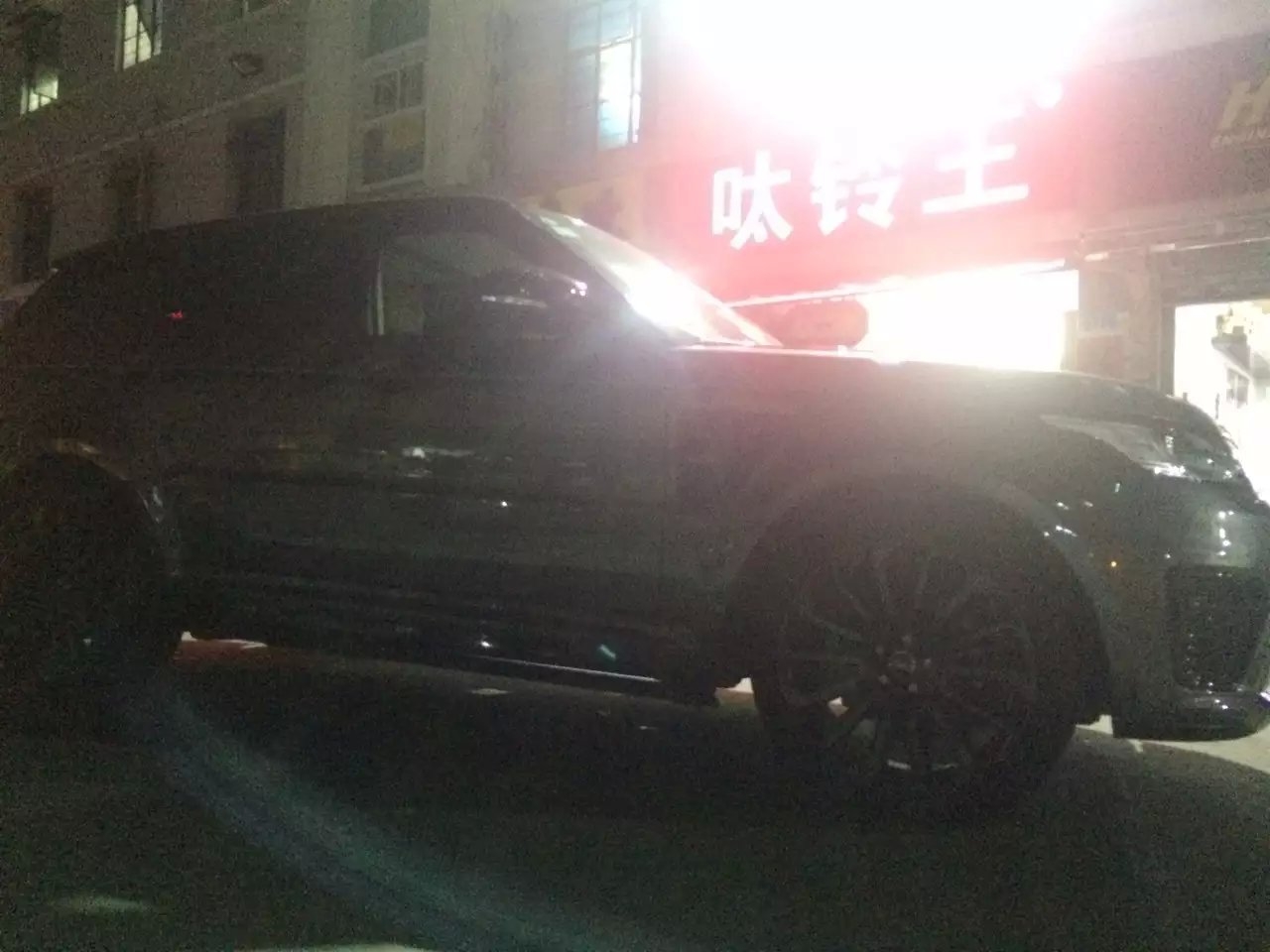 路虎，換 22寸 刀鋒 完工！