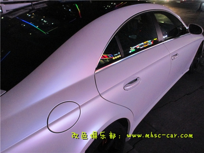 奔馳CLSAMG原車黑色貼膜改色施工德國PWF電光金屬白