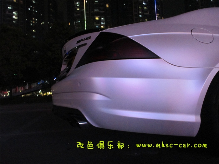 奔馳CLSAMG原車黑色貼膜改色施工德國PWF電光金屬白