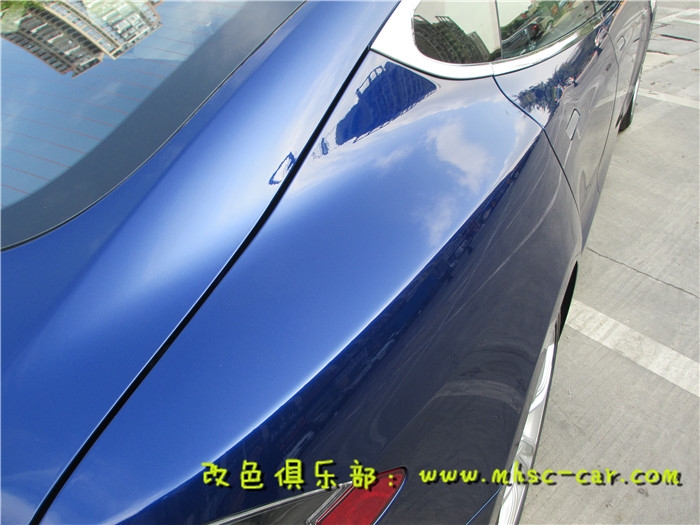 特斯拉全車施工車漆透明保護(hù)膜隱形車身