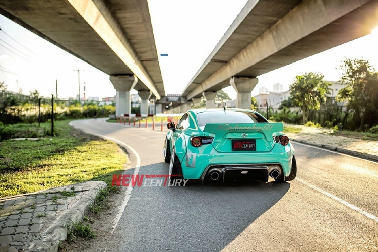 豐田GT86 斯巴魯BRZ改裝Greddy Rocketbunny寬體大包圍火箭兔套件