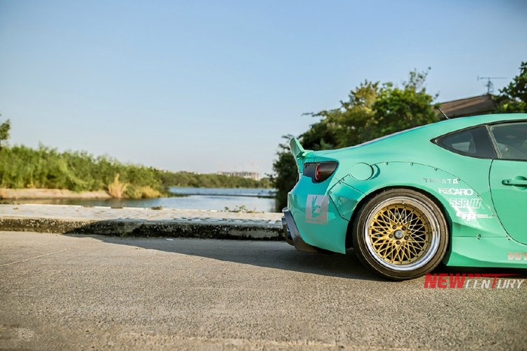 豐田GT86 斯巴魯BRZ改裝Greddy Rocketbunny寬體大包圍火箭兔套件