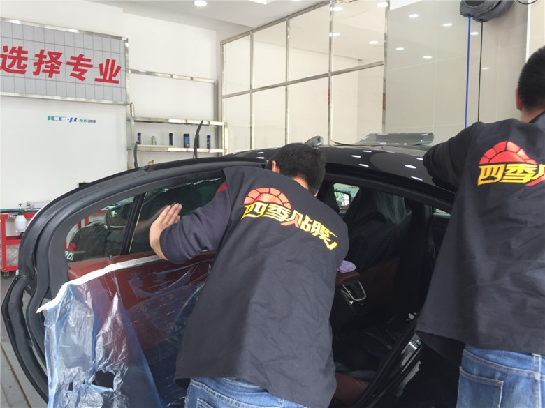 武漢龍膜正規(guī)授權(quán)店/龍膜如何分辨真假/龍膜官網(wǎng)/龍膜質(zhì)保幾年/武漢別克君越全車龍膜施工效果