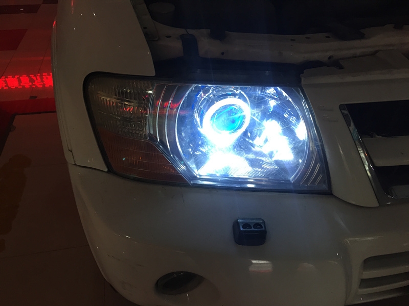 上海三菱帕杰羅升級車燈 改海拉5透鏡 歐司朗安定器 氙氣燈 天使眼 惡魔眼