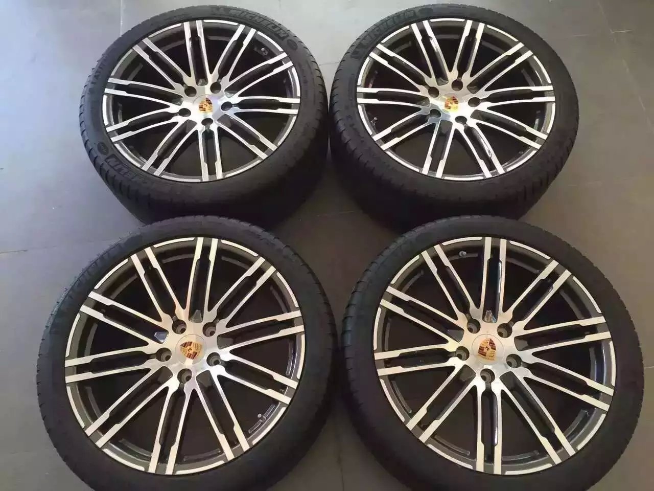 保時(shí)捷  Panamera  全新 套件，