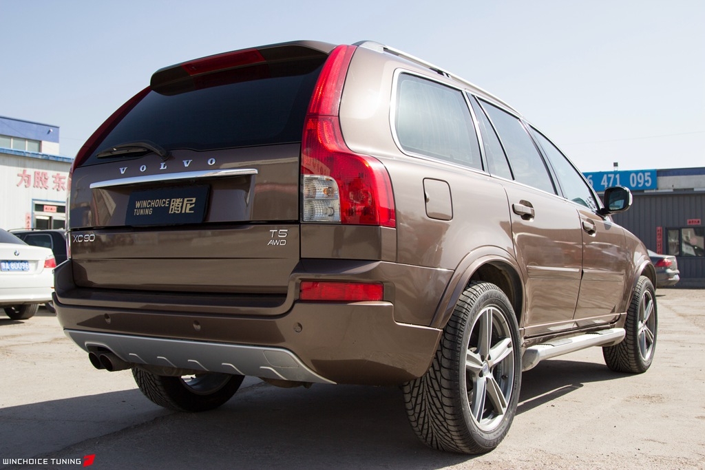 Volvo 沃爾沃 XC90 全車貼膜換裝 艾麗小珍珠金屬柚木棕搭配碳纖維內(nèi)飾 施工完成