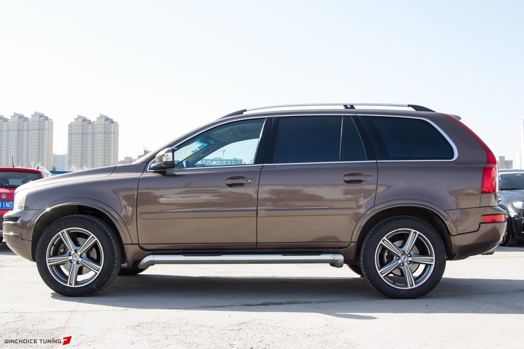 Volvo 沃爾沃 XC90 全車貼膜換裝 艾麗小珍珠金屬柚木棕搭配碳纖維內(nèi)飾 施工完成