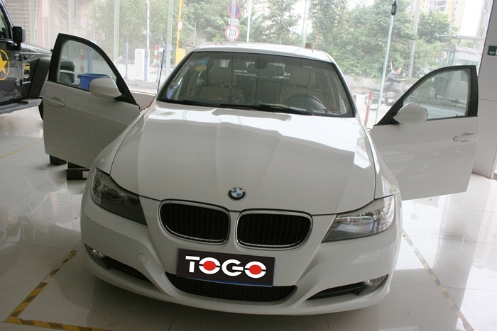 途歌汽車影音：寶馬318i音響改裝工藝，慢工出細(xì)活