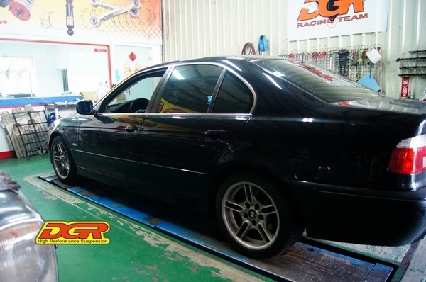 寶馬 E39