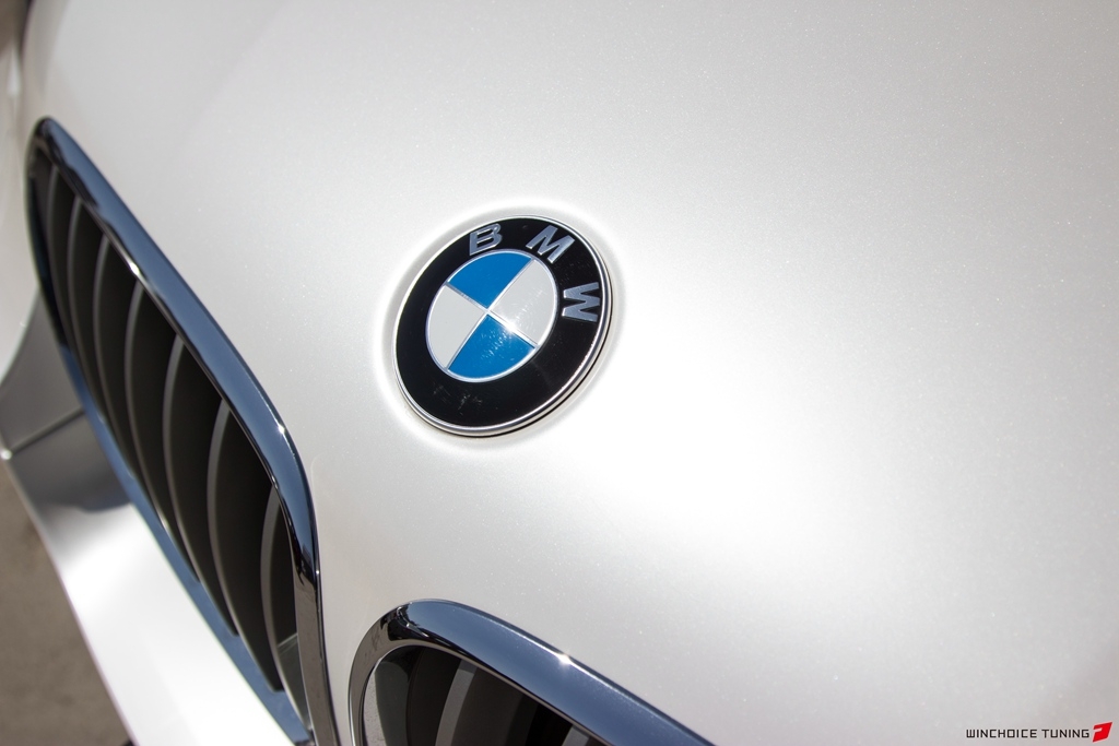 BMW 寶馬 X6 全車(chē)身貼膜換裝 PWF 糖果白