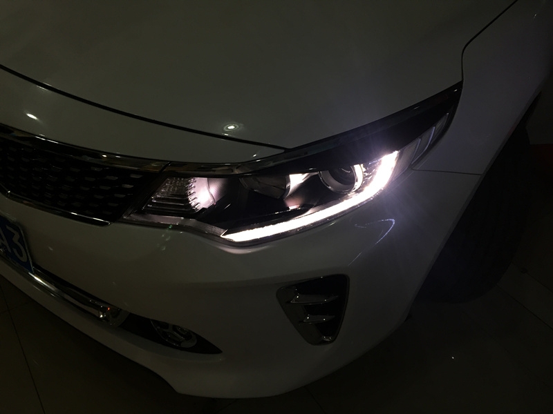 上海16款K5升級(jí)車燈 改裝海拉5透鏡 巖崎5500K氙氣燈 遠(yuǎn)光LED光源大燈