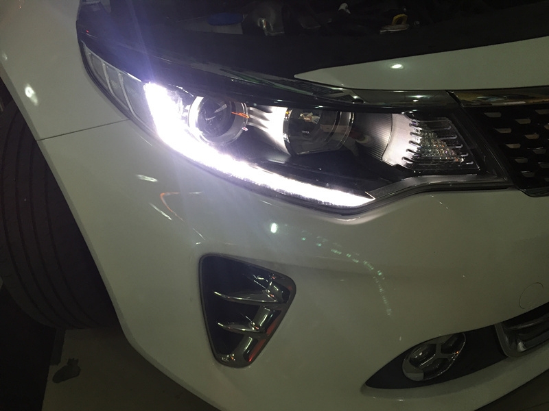 上海16款K5升級(jí)車燈 改裝海拉5透鏡 巖崎5500K氙氣燈 遠(yuǎn)光LED光源大燈