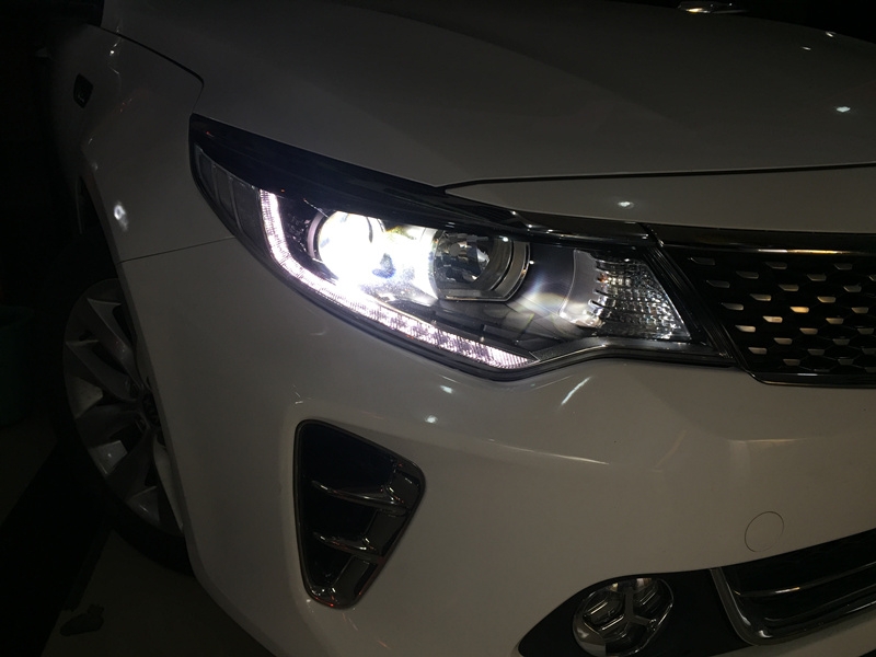 上海16款K5升級(jí)車燈 改裝海拉5透鏡 巖崎5500K氙氣燈 遠(yuǎn)光LED光源大燈