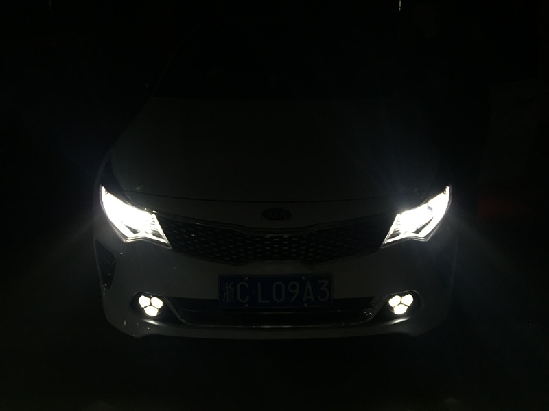 上海16款K5升級(jí)車燈 改裝海拉5透鏡 巖崎5500K氙氣燈 遠(yuǎn)光LED光源大燈