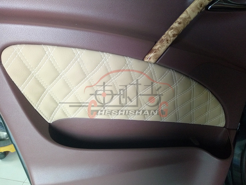鄭州汽車內(nèi)飾改裝基地/奔馳威霆商務(wù)車改裝圖片