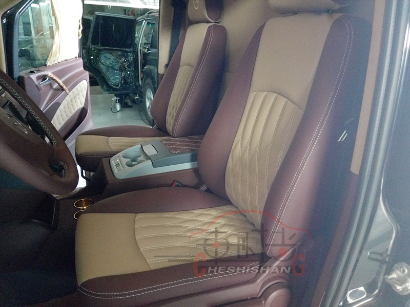 鄭州汽車內(nèi)飾改裝基地/奔馳威霆商務(wù)車改裝圖片