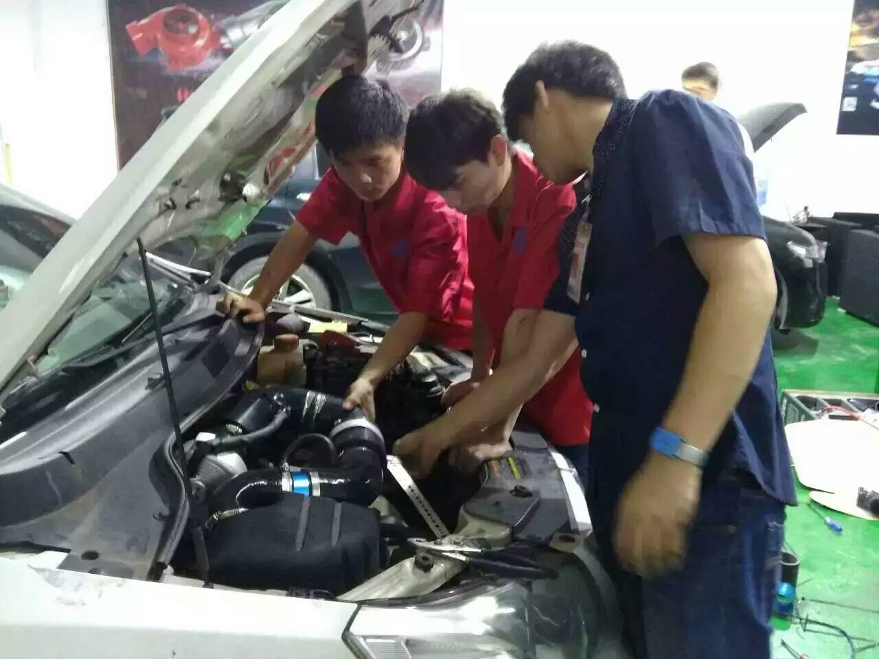 賽歐新賽歐提升動(dòng)力改裝加裝鍵程離心式電動(dòng)渦輪增壓器LX2008案例