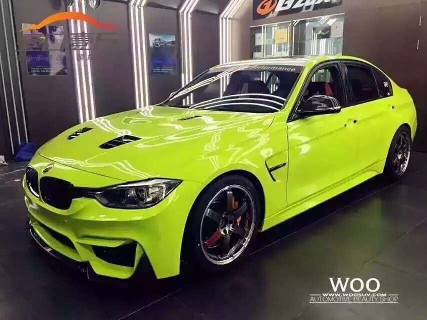 武漢汽車改色膜艾利熒光綠/汽車改色貼膜年審能過嗎/車身改色貼膜對車漆有傷害嗎/武漢專業(yè)車身改色貼膜店