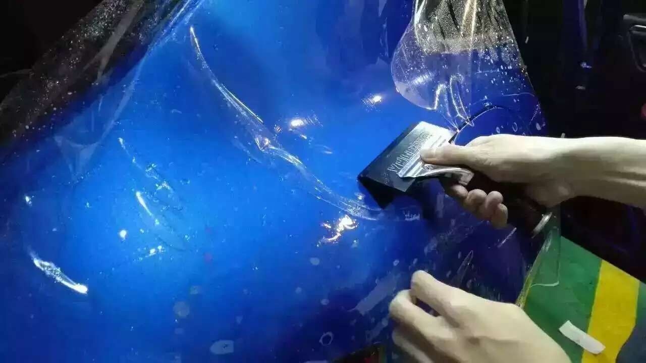 保時(shí)捷擦掛--透明膜修復(fù)