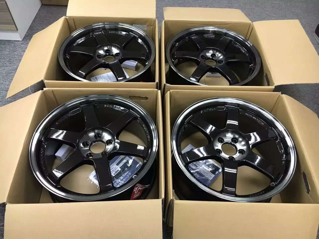RAYS TE37SL PW 新顏色