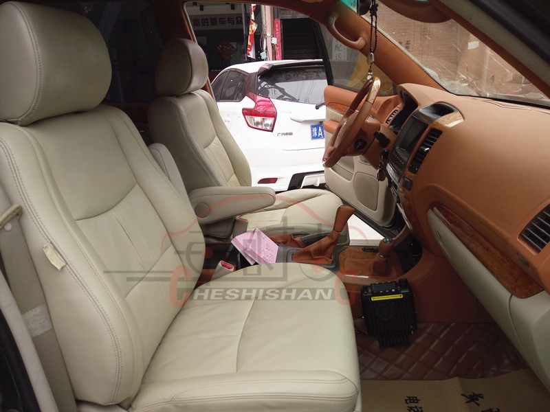 雷克薩斯汽車內(nèi)飾個性改裝，鄭州汽車內(nèi)飾頂棚滿天星改造