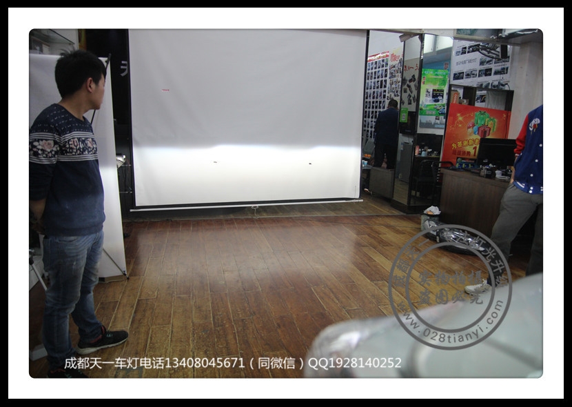 成都豐田普拉多2700改裝海拉雙光透鏡歐司朗氙氣燈霧燈黃金眼