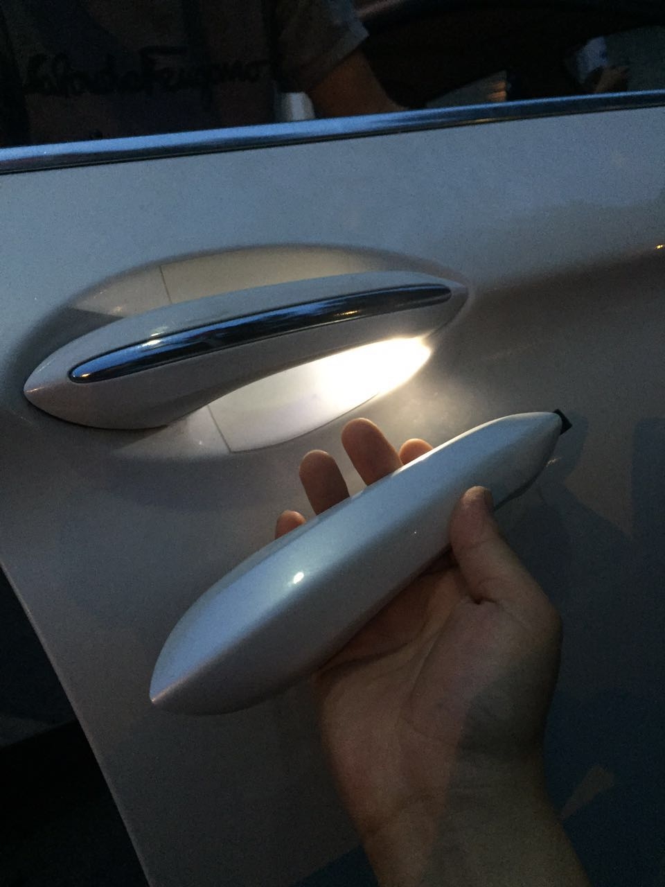 寶馬5系520 523 525 電鍍把手LED燈 車門外拉手舒適進(jìn)入