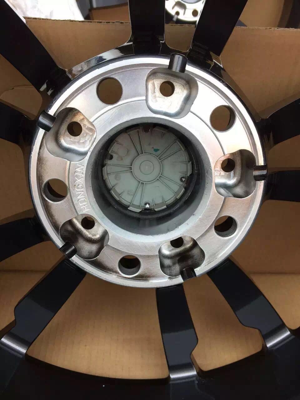 寶馬X5升級20寸406M定制鍛造輪轂 275 315普利司通防暴輪胎