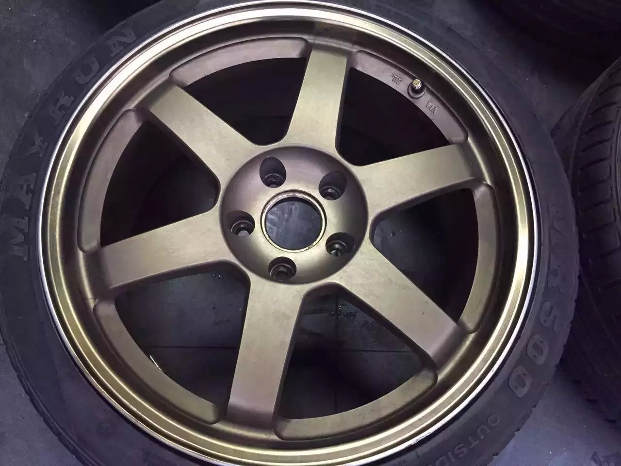 古銅色 TE37 ，裝車完工 ！