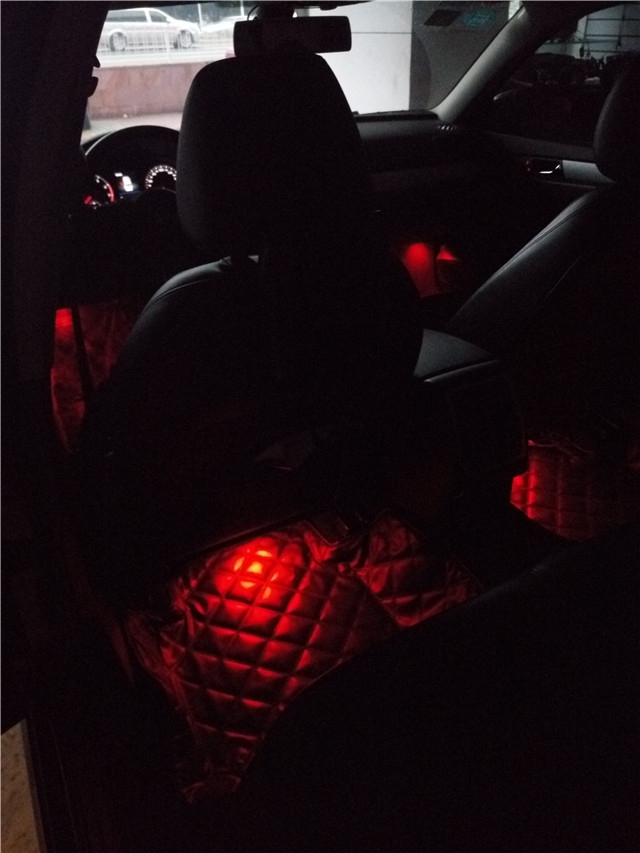 新款炫彩地毯腳墊智能氛圍燈 可手機(jī)控制 支持爆閃呼吸——清風(fēng)車影燈改